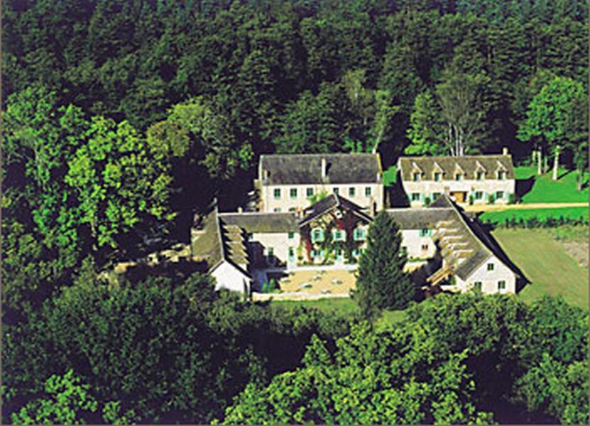 Готель La Ferme Des Vallees Les Essarts-le-Roi Екстер'єр фото