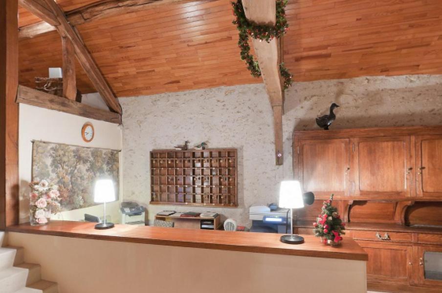 Готель La Ferme Des Vallees Les Essarts-le-Roi Екстер'єр фото